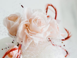 Anstecker mit Schleier YOUNG ROSE – Bild 7