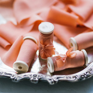 Seidenband LIVING CORAL Crepe-de-Chine BOUQUET Collection – Bild 4
