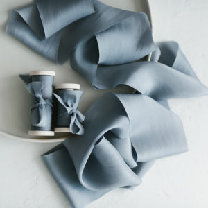 Seidenband DUSTY BLUE Habutai BOUQUET Collection – Bild 9