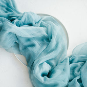 Tischläufer Chiffon Blue Lagoon 4,00m x 1,30 m – Bild 2