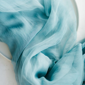 Tischläufer Chiffon Blue Lagoon 4,00m x 1,30 m – Bild 3