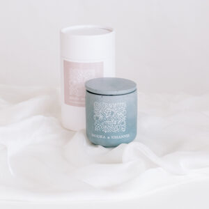 personalisierte DUFTKERZE DUSTY BLUE Groß - Image 4