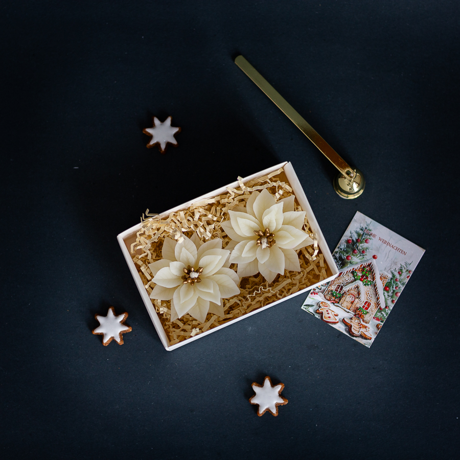 Kerze Puantessia weiß