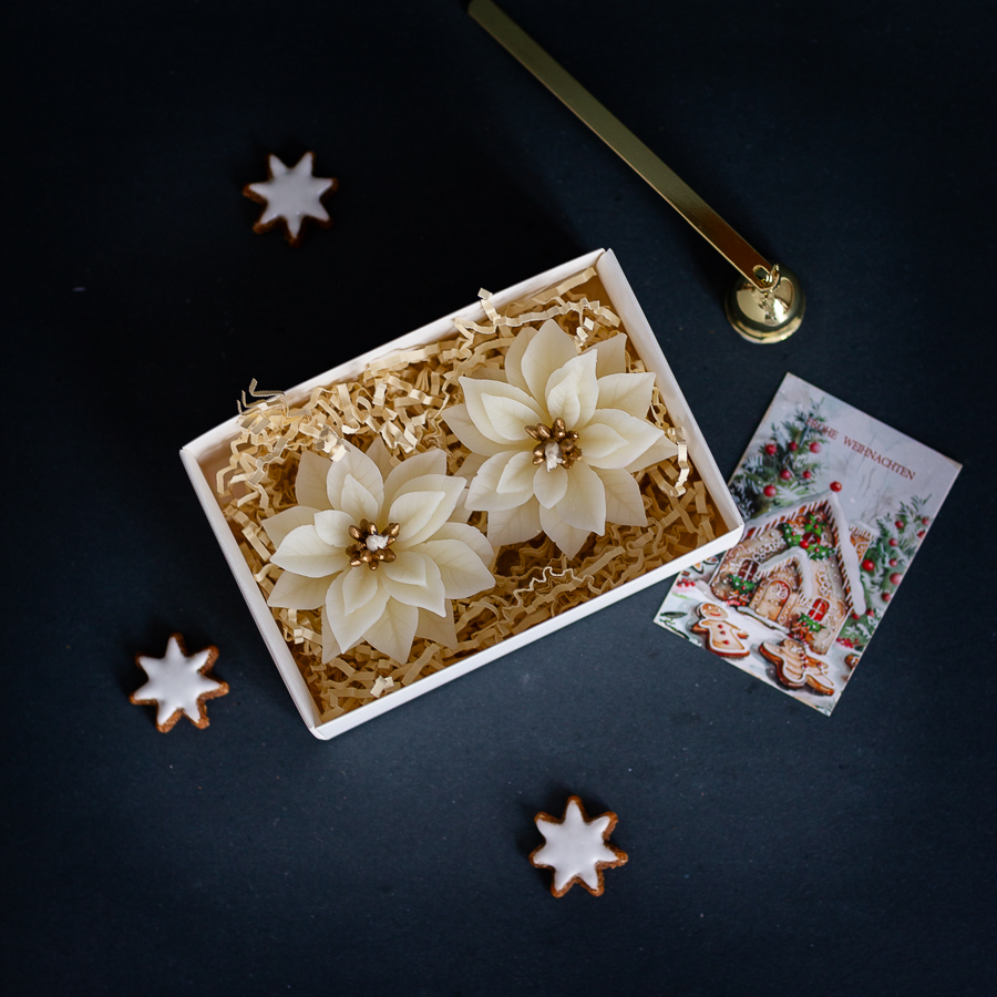 Kerze Puantessia weiß