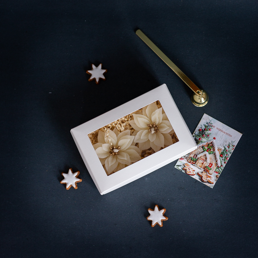 Kerze Puantessia weiß