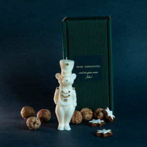 Weihnachtskerze Mäusekönig weiss - Image 4